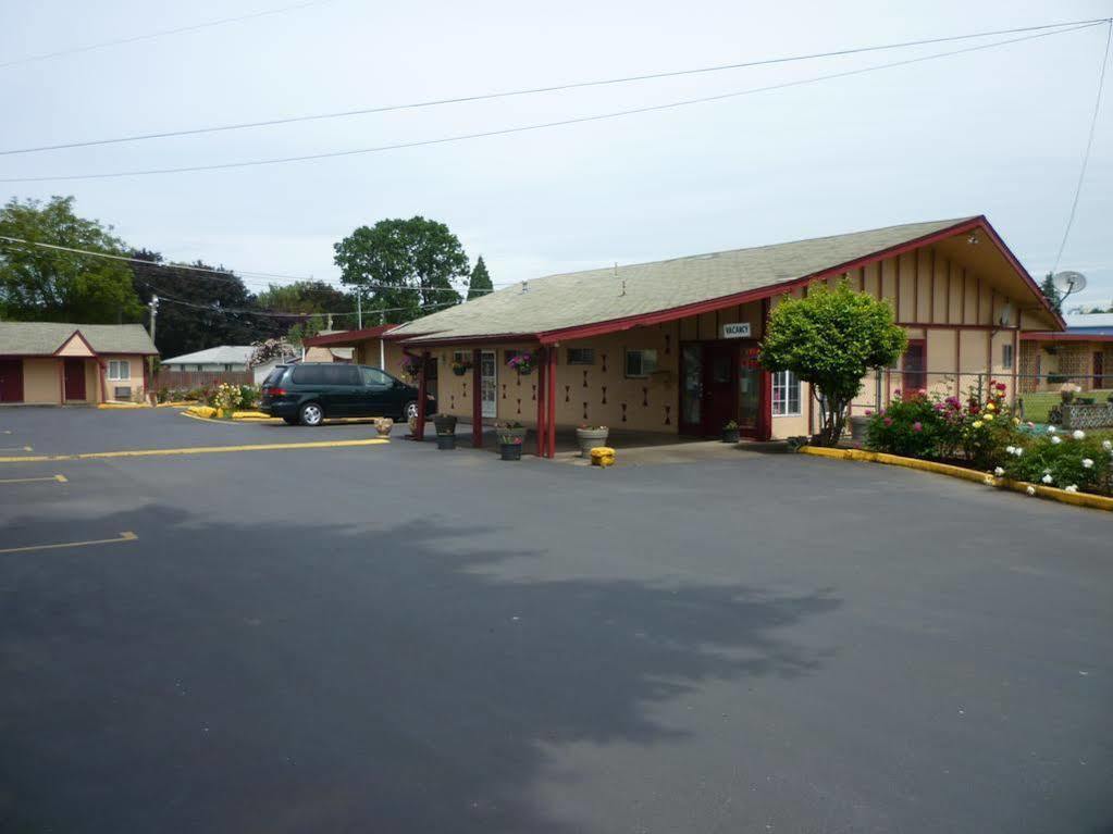 Budget Inn Motel Woodburn Esterno foto