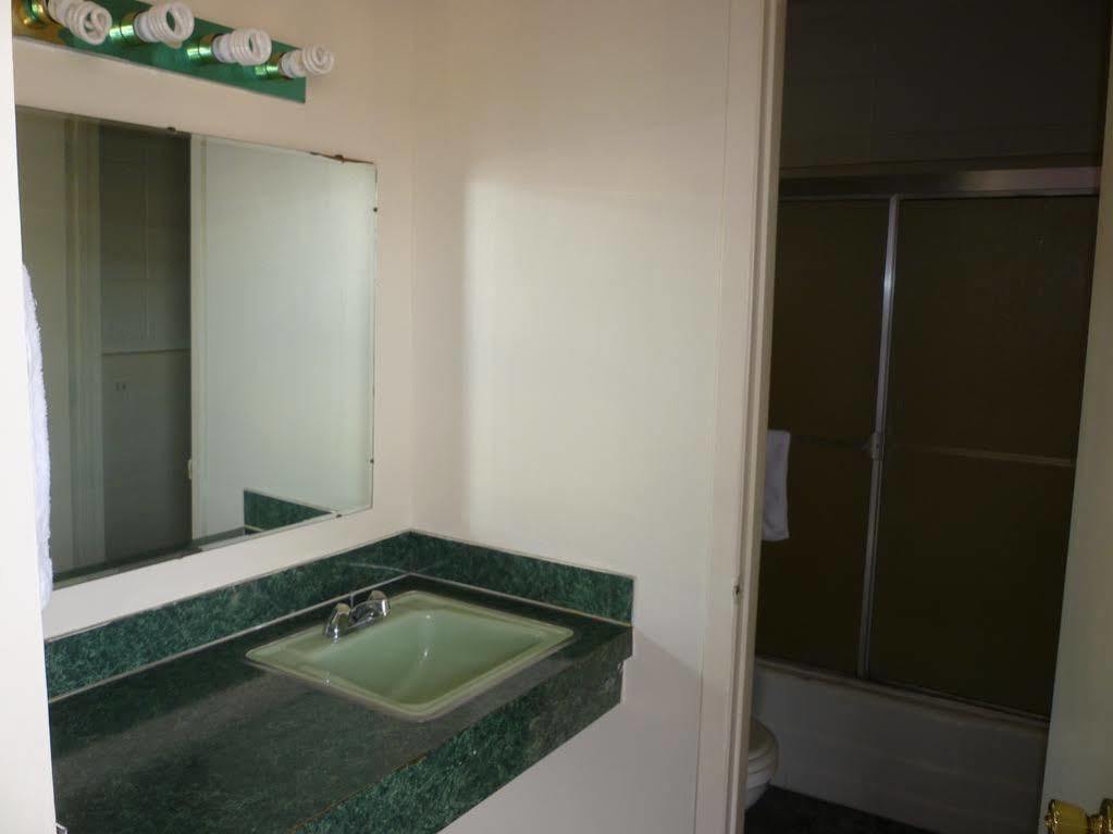 Budget Inn Motel Woodburn Esterno foto
